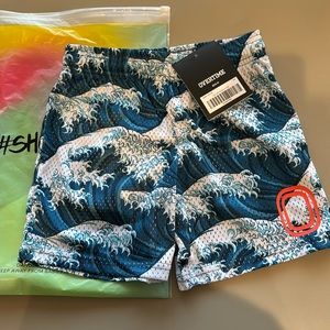 OVERTIME Boy’s shorts size Small